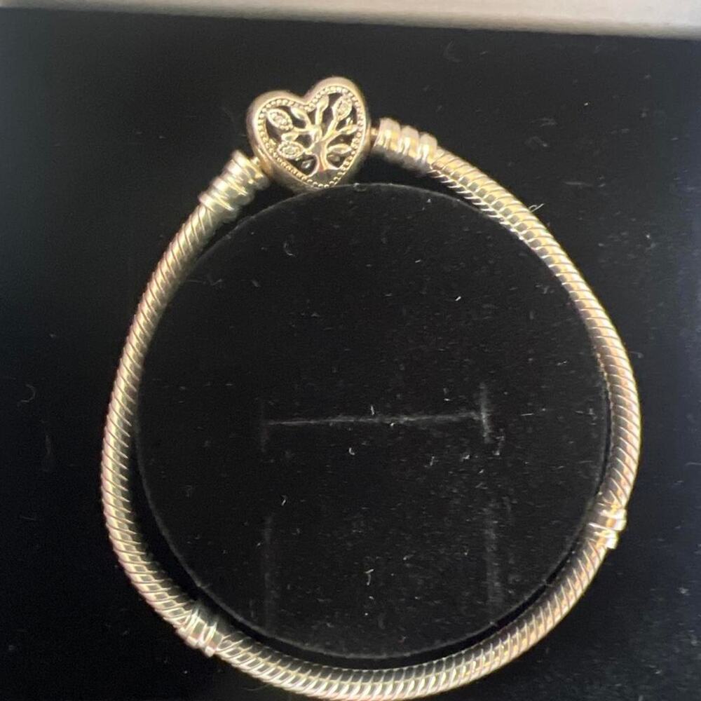 Pandora silver heart clasp bracelet